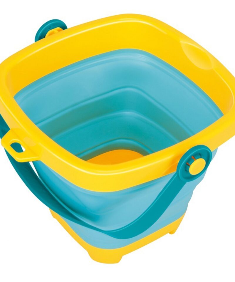 Värvilised liivavormid ja tööriistad