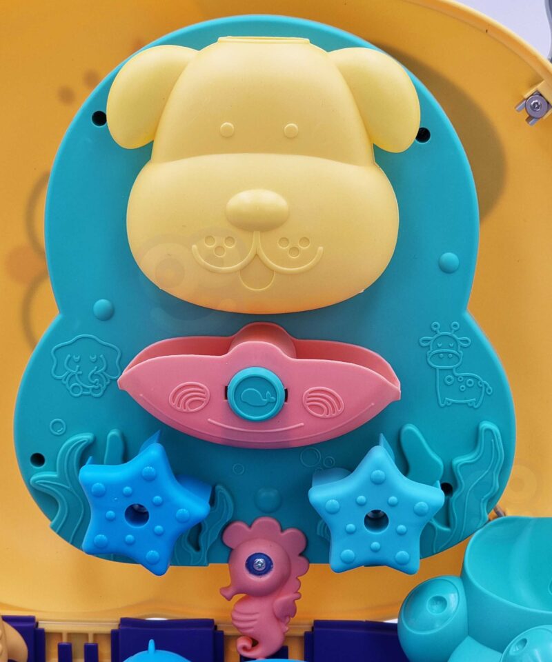 Mängukomplekt koos veekandmise topsiga