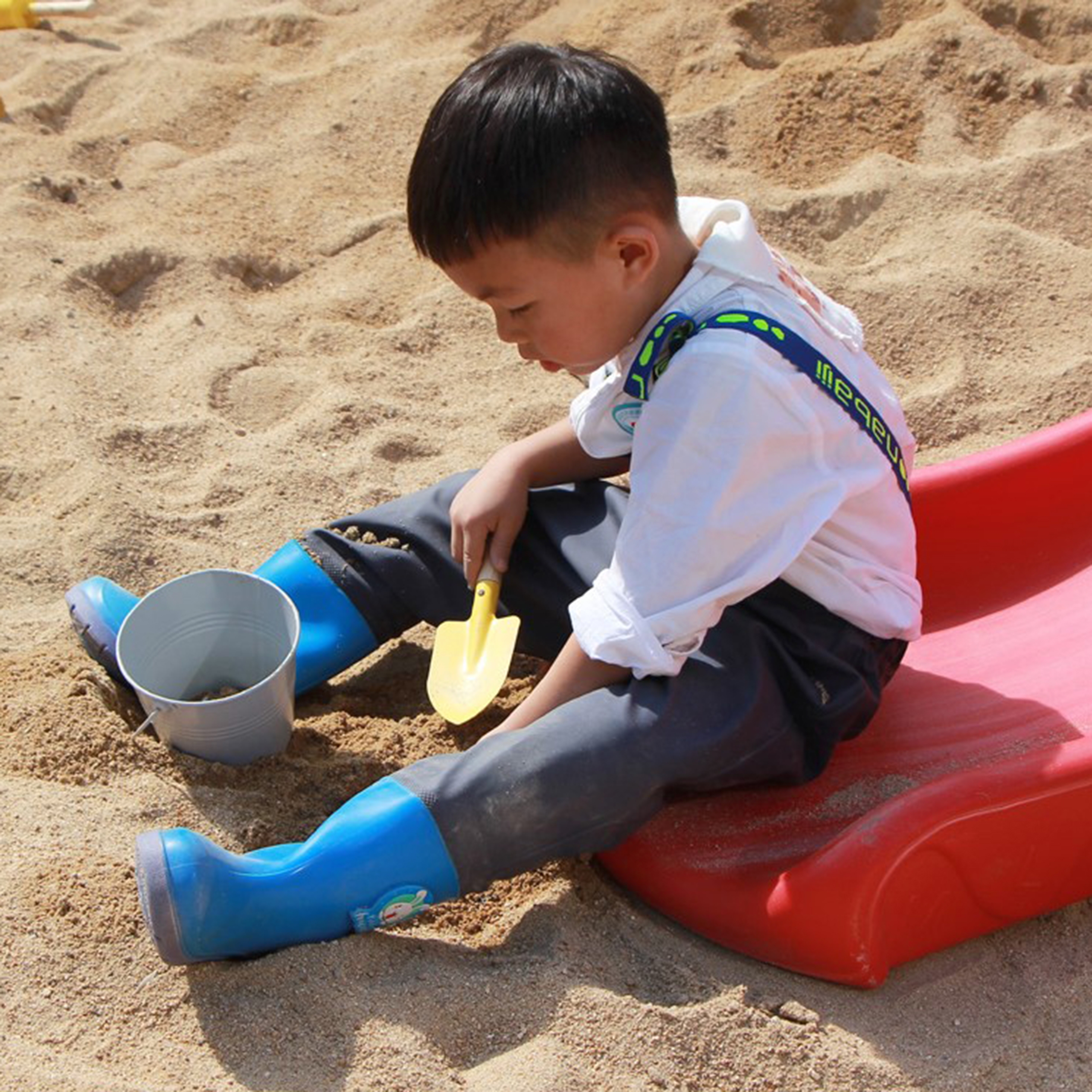 Laste aiakomplekt värskes õhus tegutsemiseks