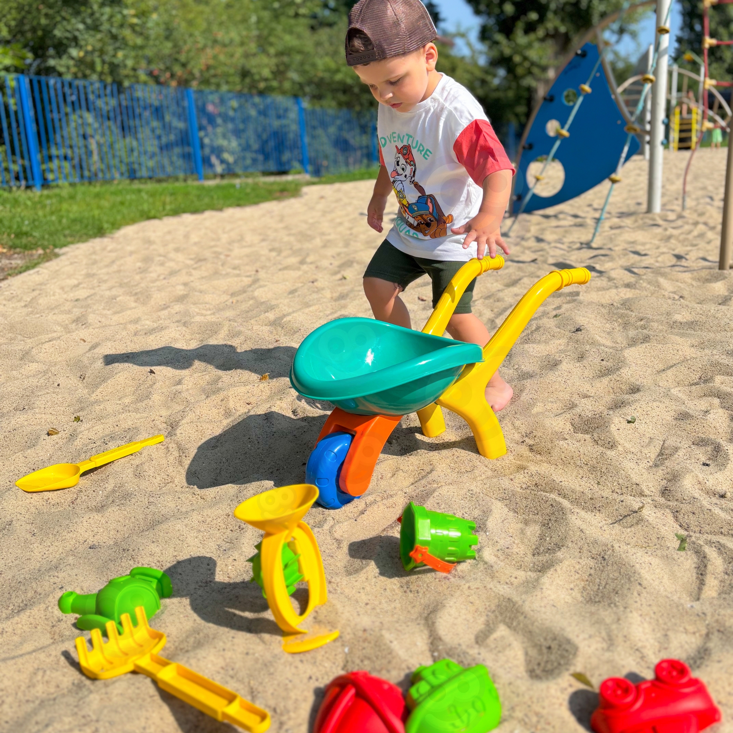 Lastele mõeldud liivamängu tarvikud