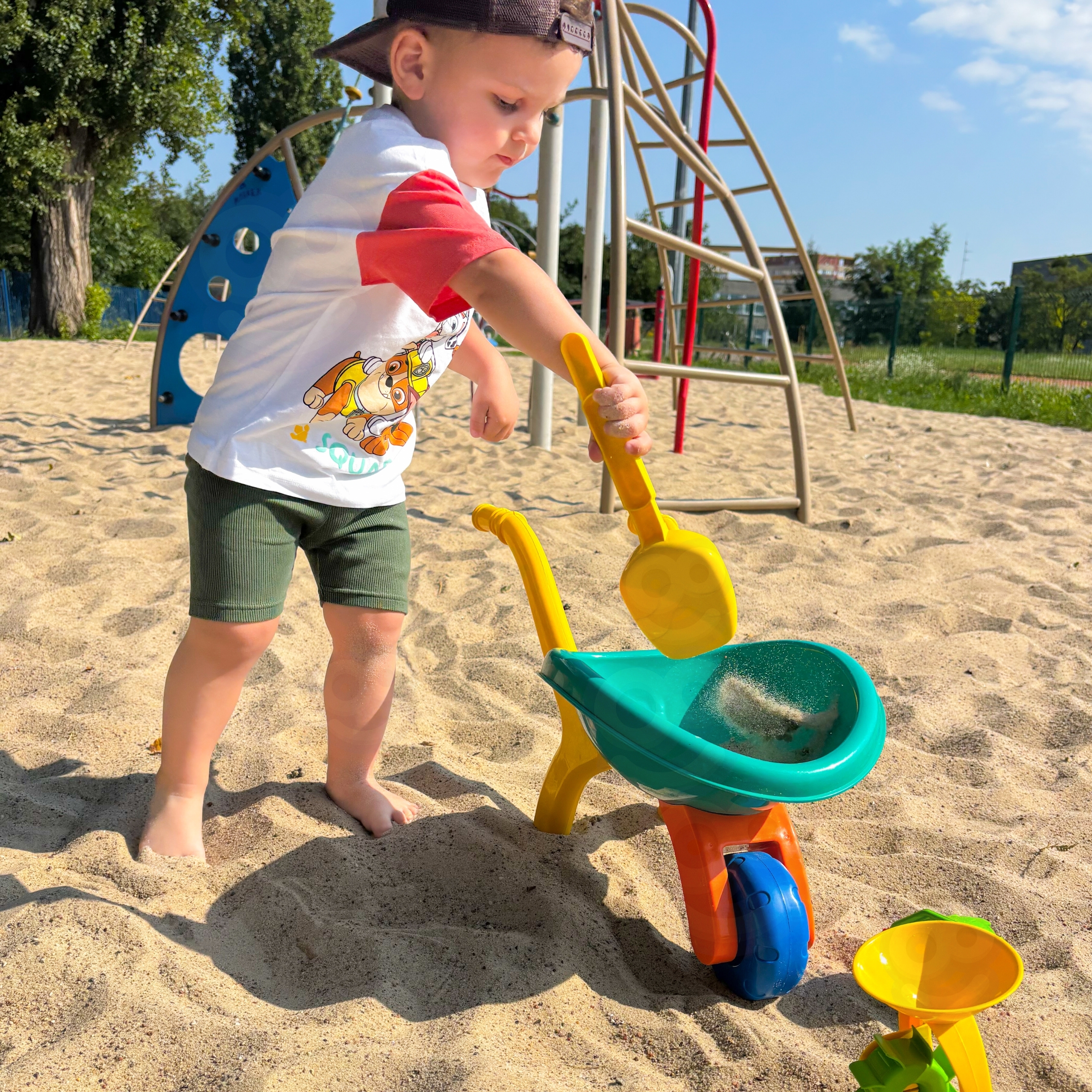 Liivamängu komplekt arendab motoorikat