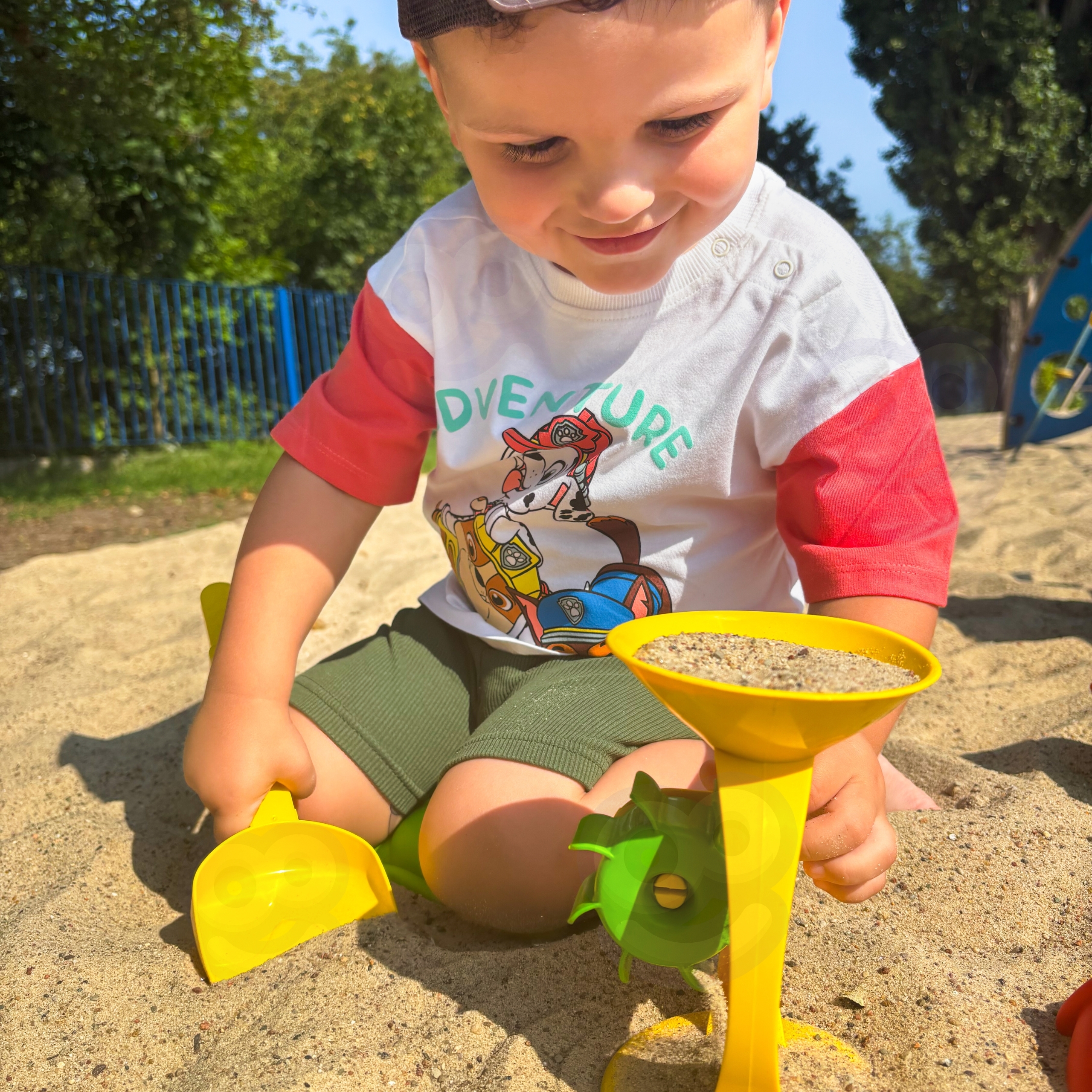 Liivamängu komplekt arendab motoorikat