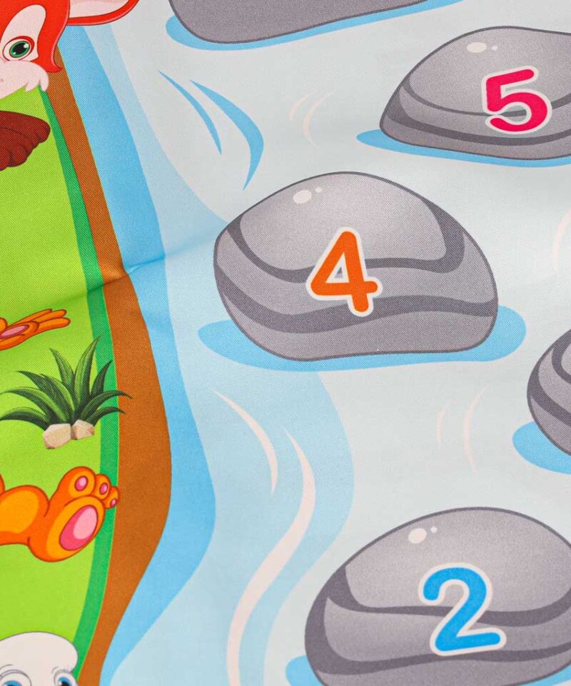 Mängumatt realistlike loomahäältega