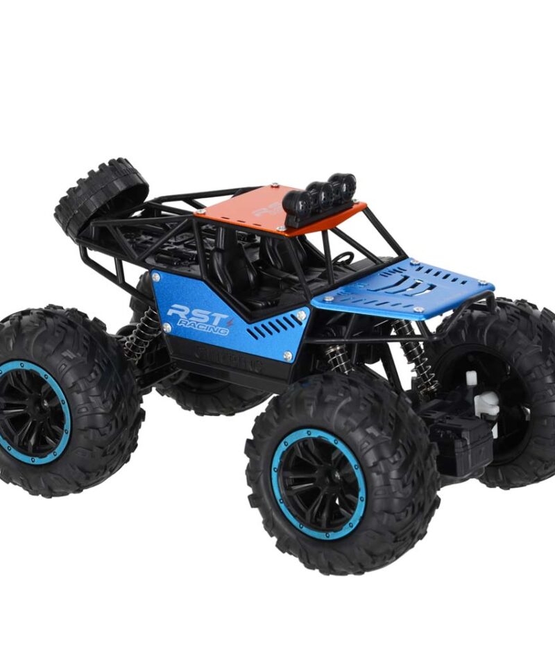 Lapsed mängimas kaugjuhitava autoga