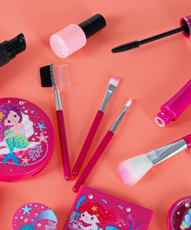 Realistlikud meigiimitatsioonid lastele