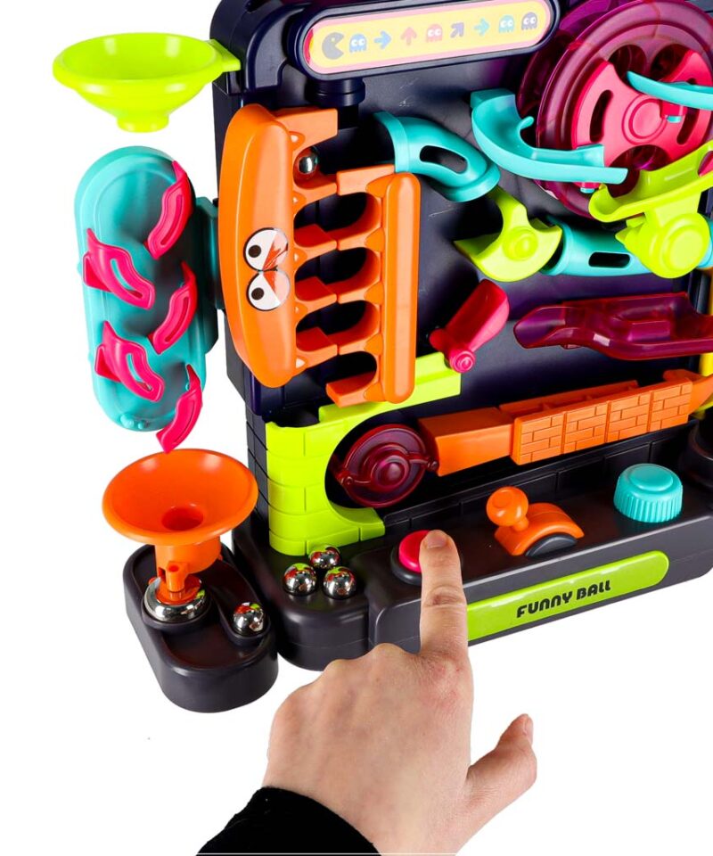 Mitmevärviline palliraja takistusrada