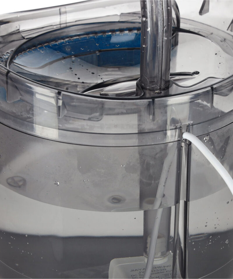 USB-toitega lemmiklooma purskkaev