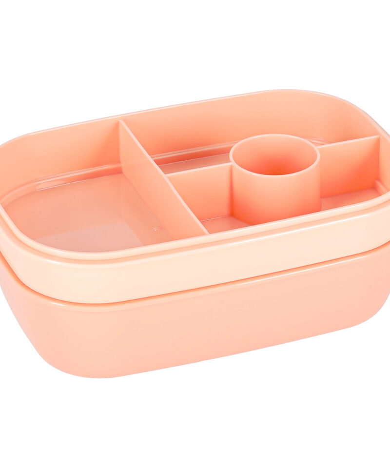 Tihedalt sulguv kolmekorruseline lõunakarp