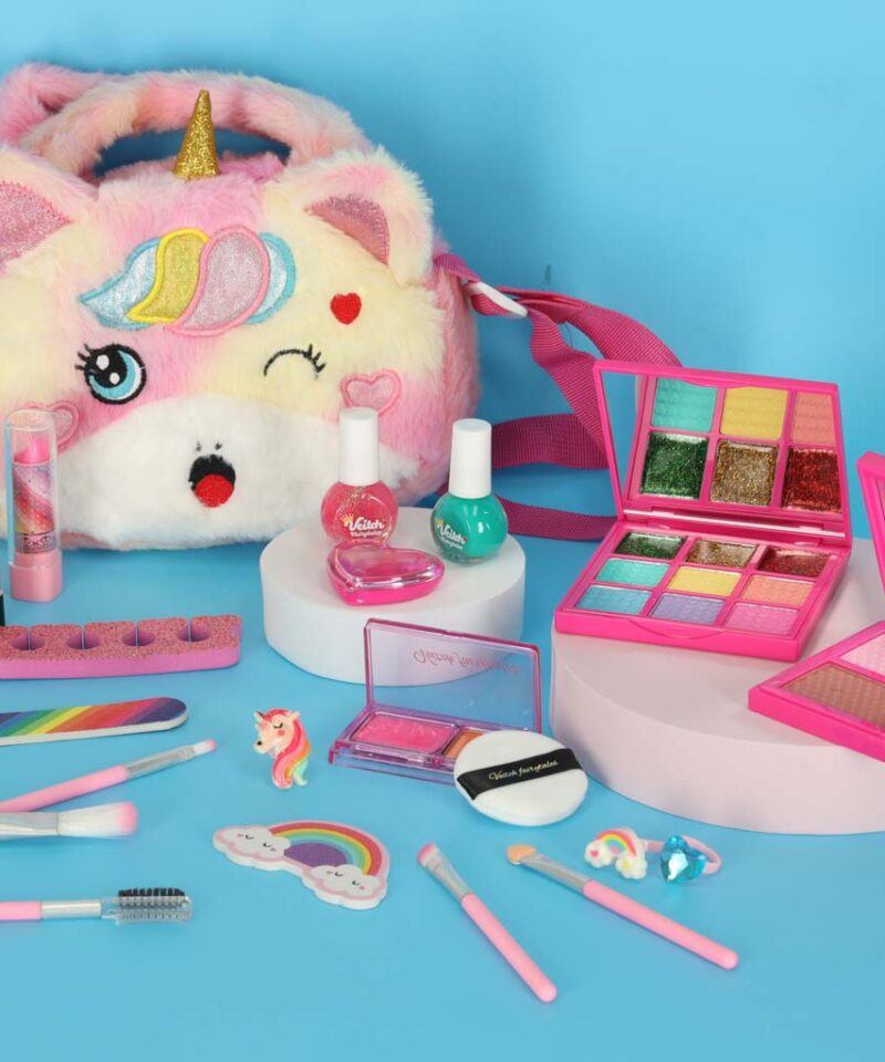 Laste meigikomplekt, mida on lihtne veega maha pesta