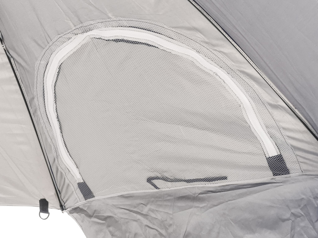 Mitmeotstarbeline rannavari aias