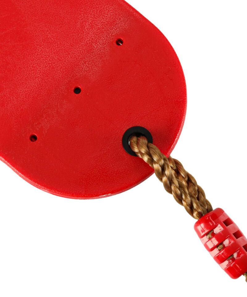 Punane kiik mänguväljakule