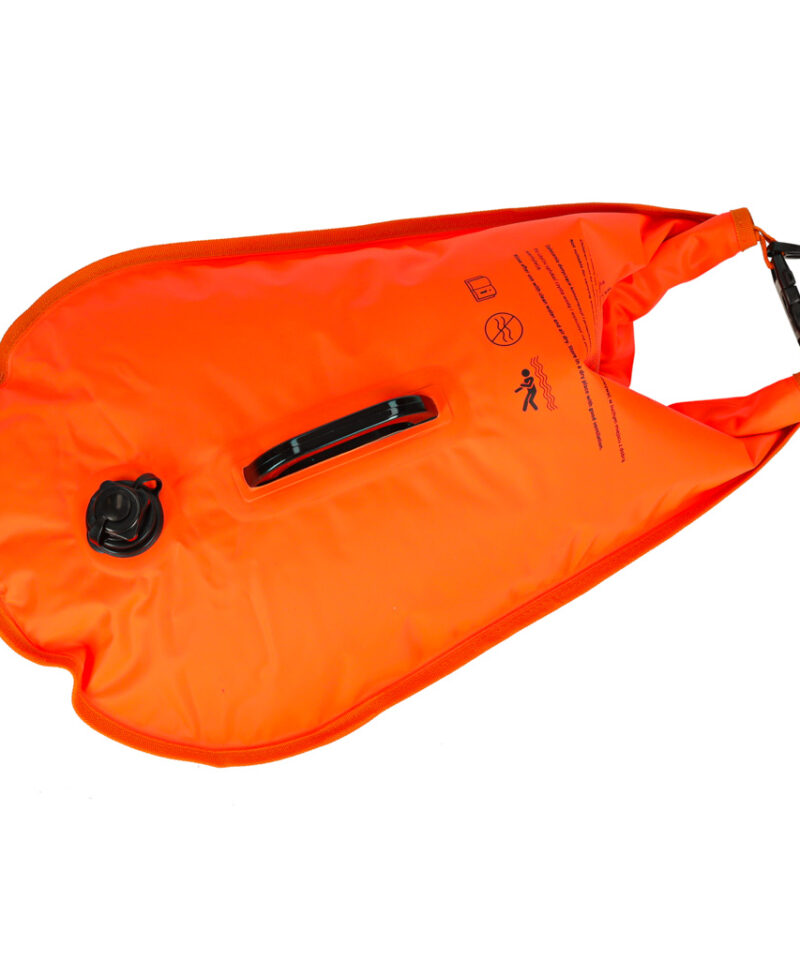 Erksavärviline ujuja turvaboi