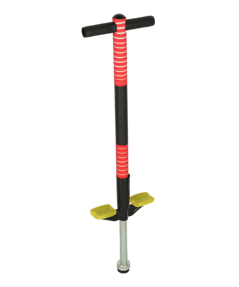 Lapsed mängivad reguleeritava hüppekepiga