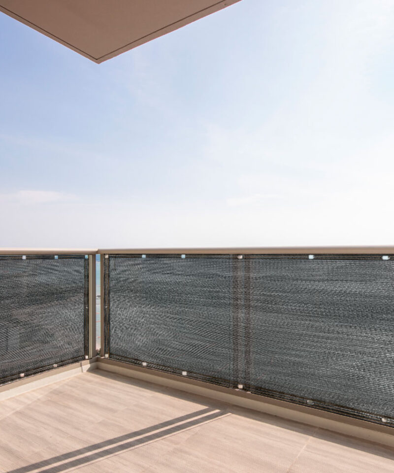 Neutraalne varjutuskate aiamajakesele