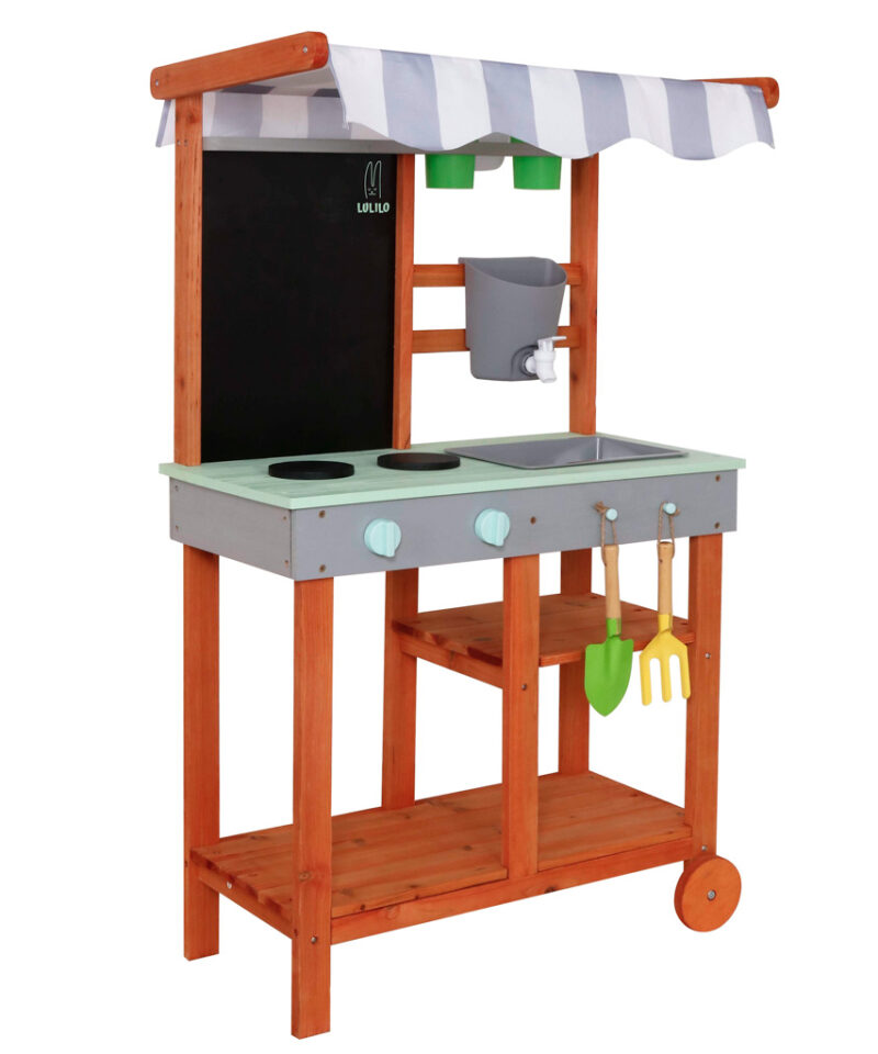 Puidust aiaköök tarvikutega