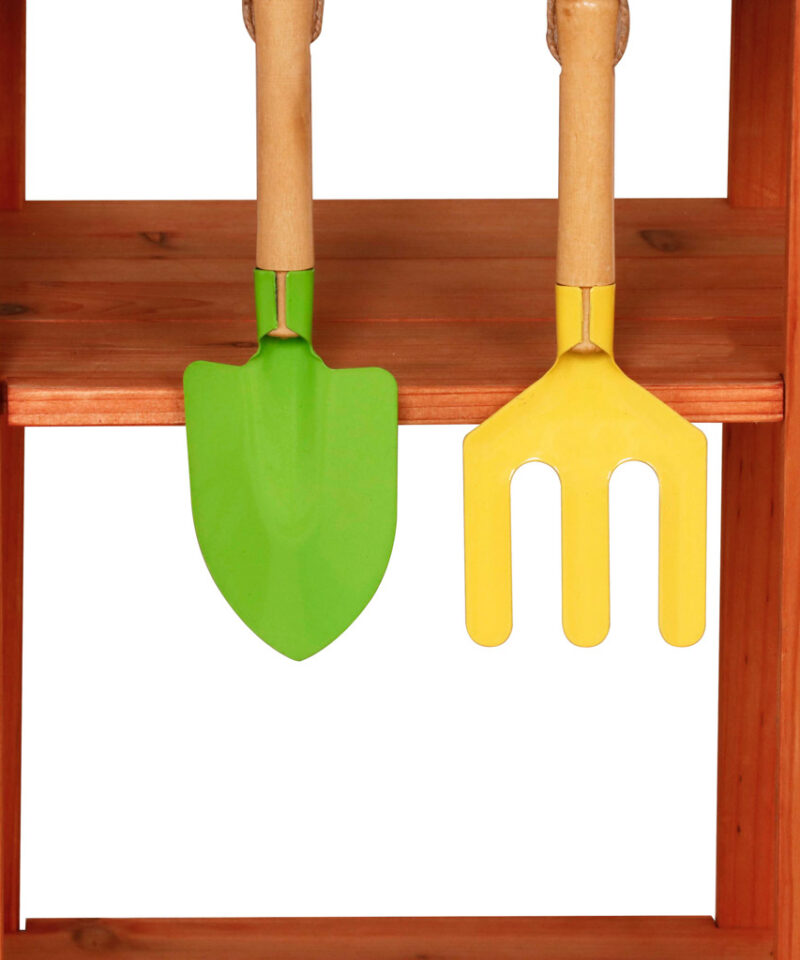 Puidust aiaköök tarvikutega