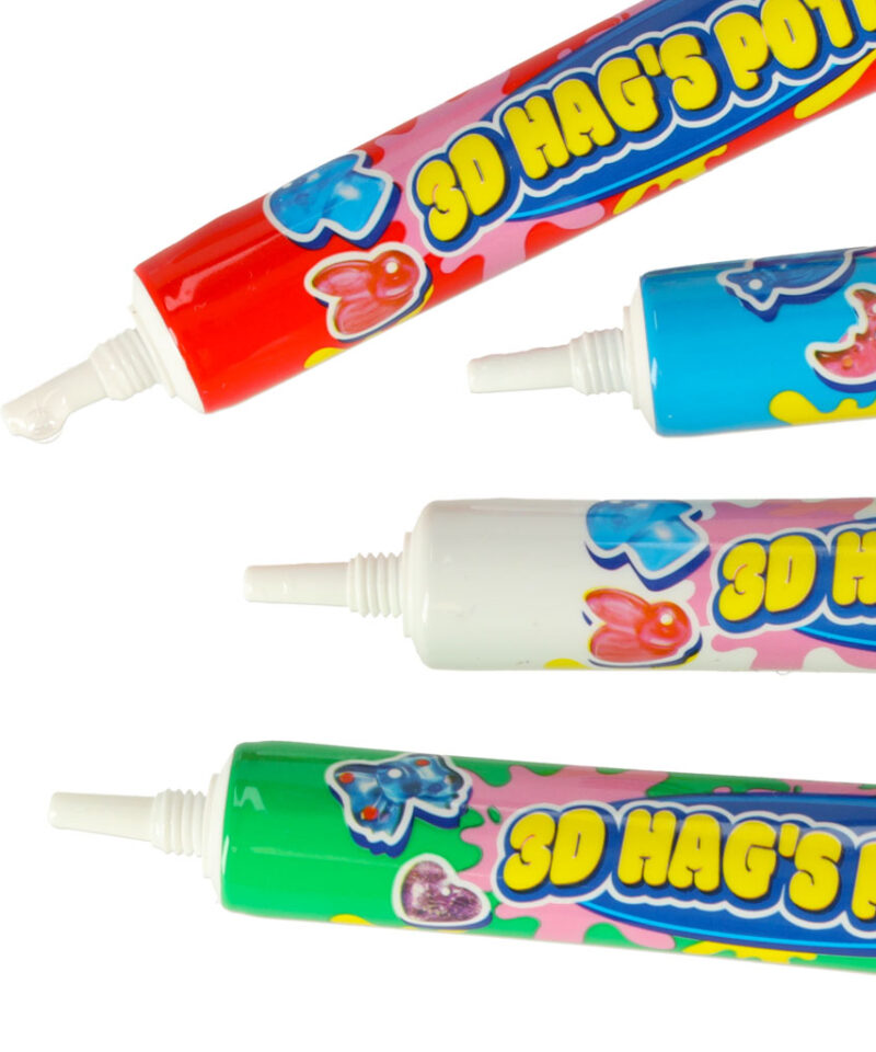 Neli värvivalikut loovuskomplektis