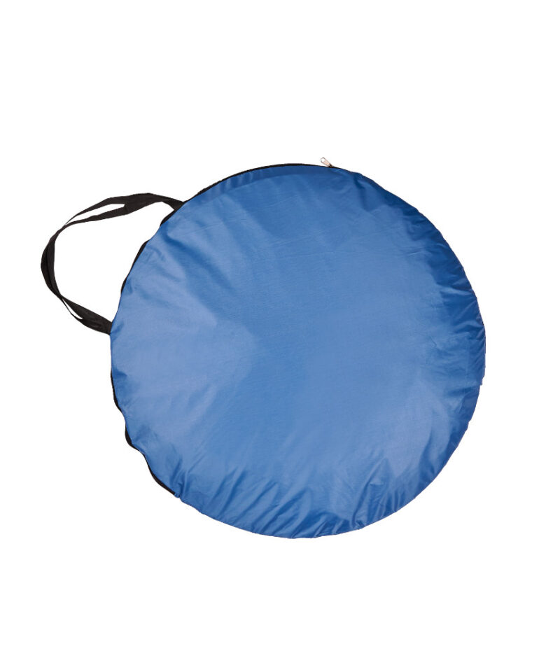 Ruumikas telk rannas või aias