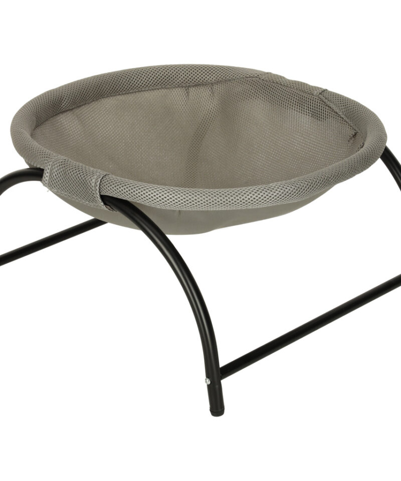 Võrkkiik kassile õues