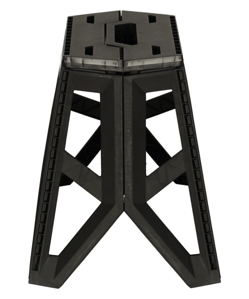 Kokkupandav taburet piknikule