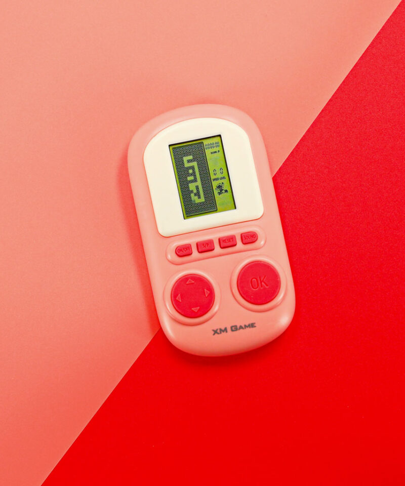 Mängukonsool mitmekesise mänguvalikuga