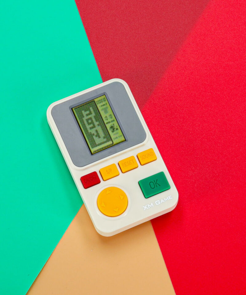 Mängukonsool kerge ja kompaktse disainiga