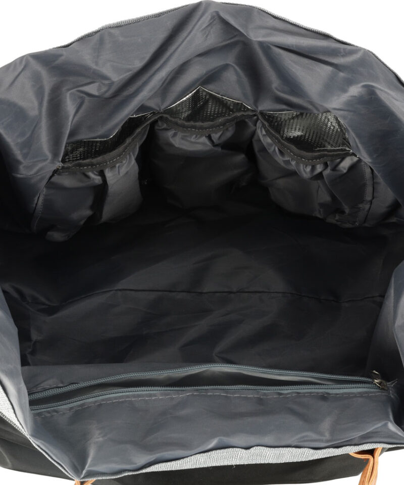 Must kott reisideks ja jõusaaliks