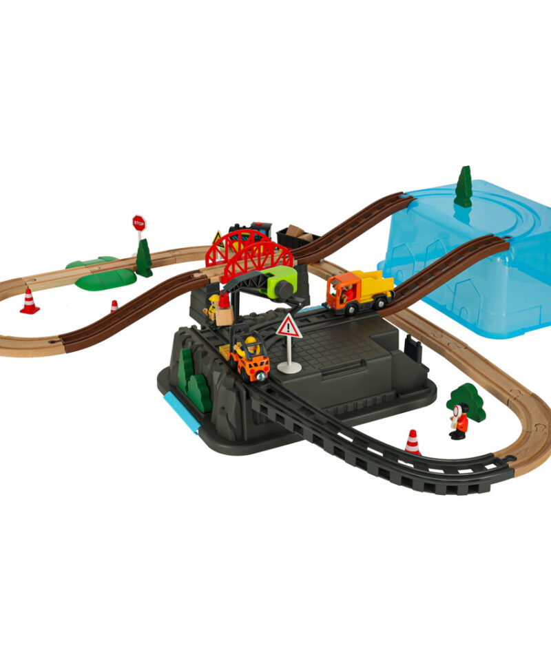 Puidust rong ja ehitusplats