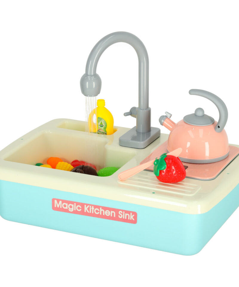 Realistlik veeringlusega köögivalamu