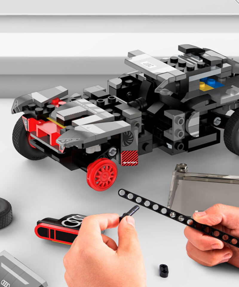 Ehituskomplekt, mis pakub tundideks tegevust