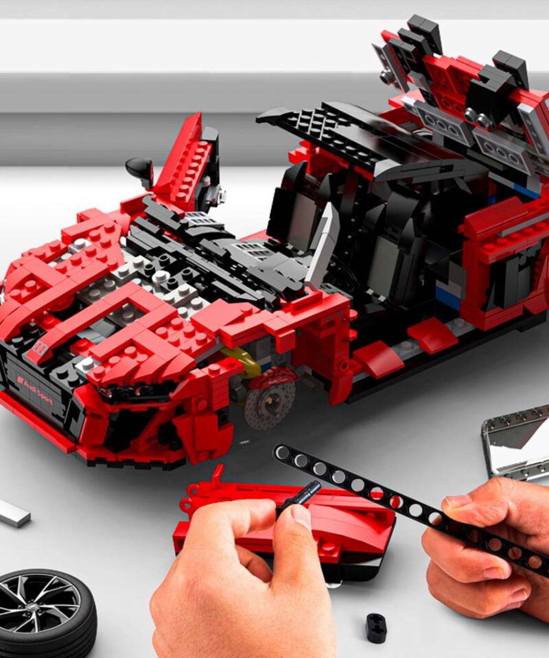 Realistlik sportauto mudel klotsidest