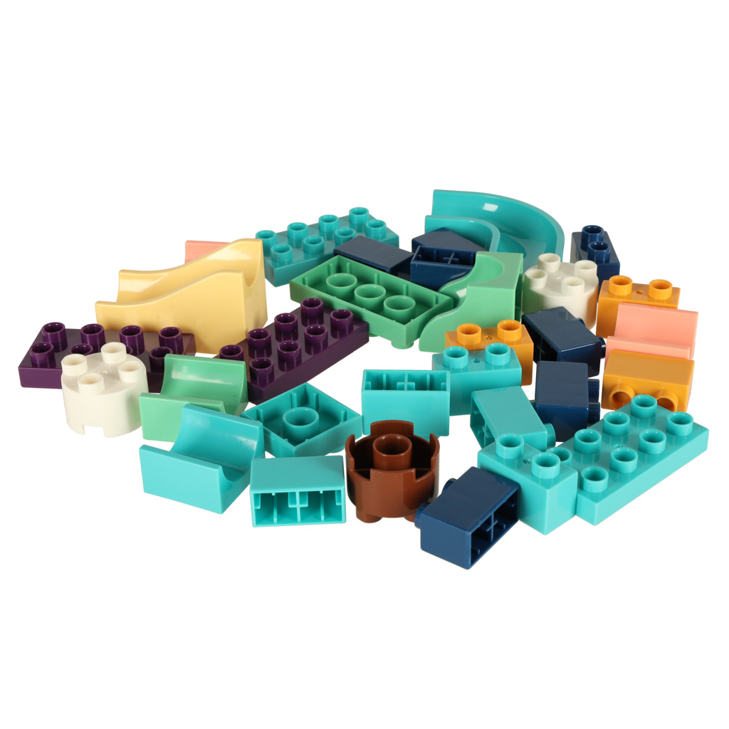 Värvilised kuulid ja klotsid mänguks