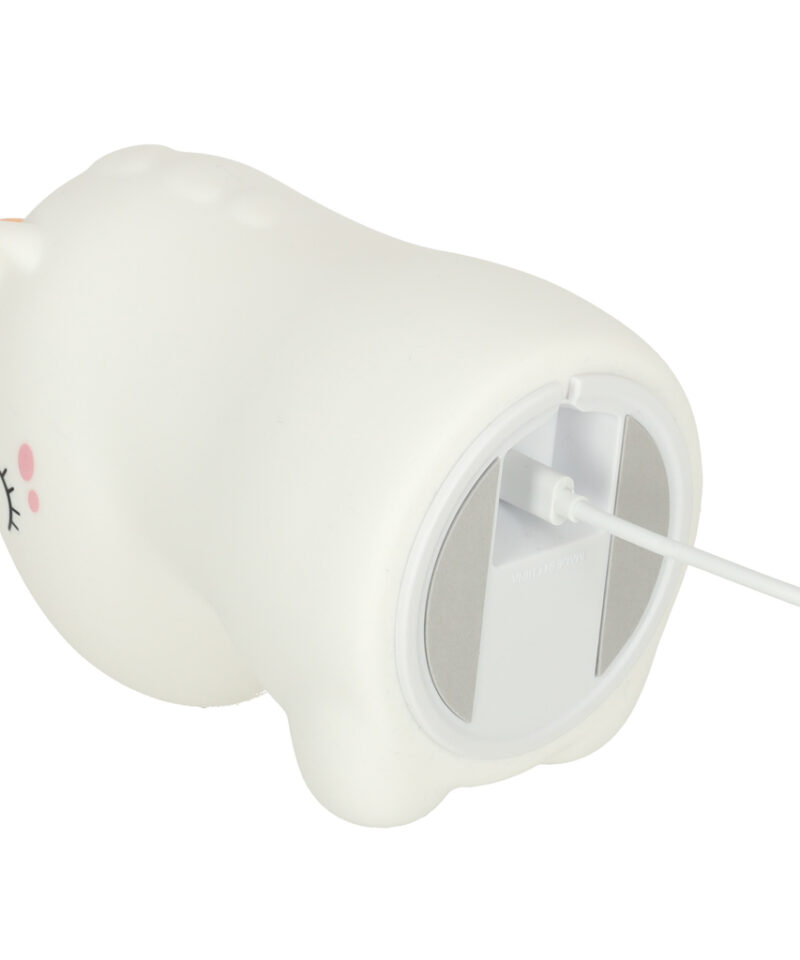 Ükssarvikuga lamp lapse toas