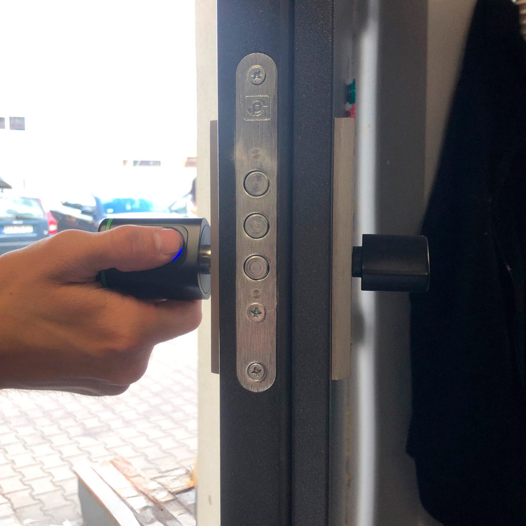 Kvaliteetsetest materjalidest ukse lukk