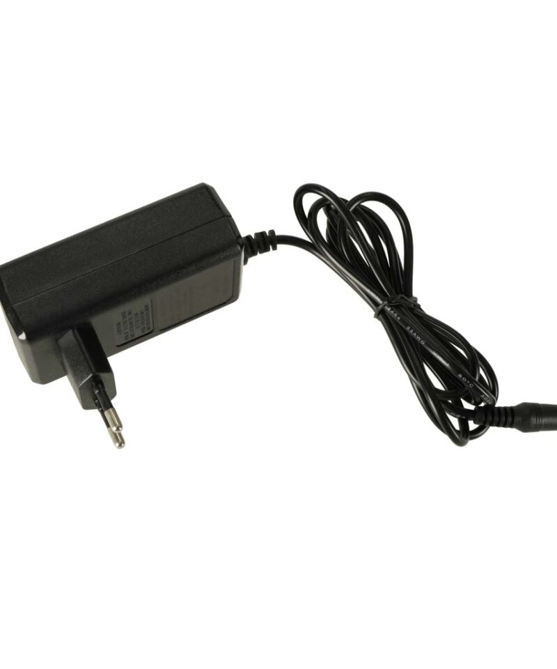 Projektor kaugjuhtimispuldiga