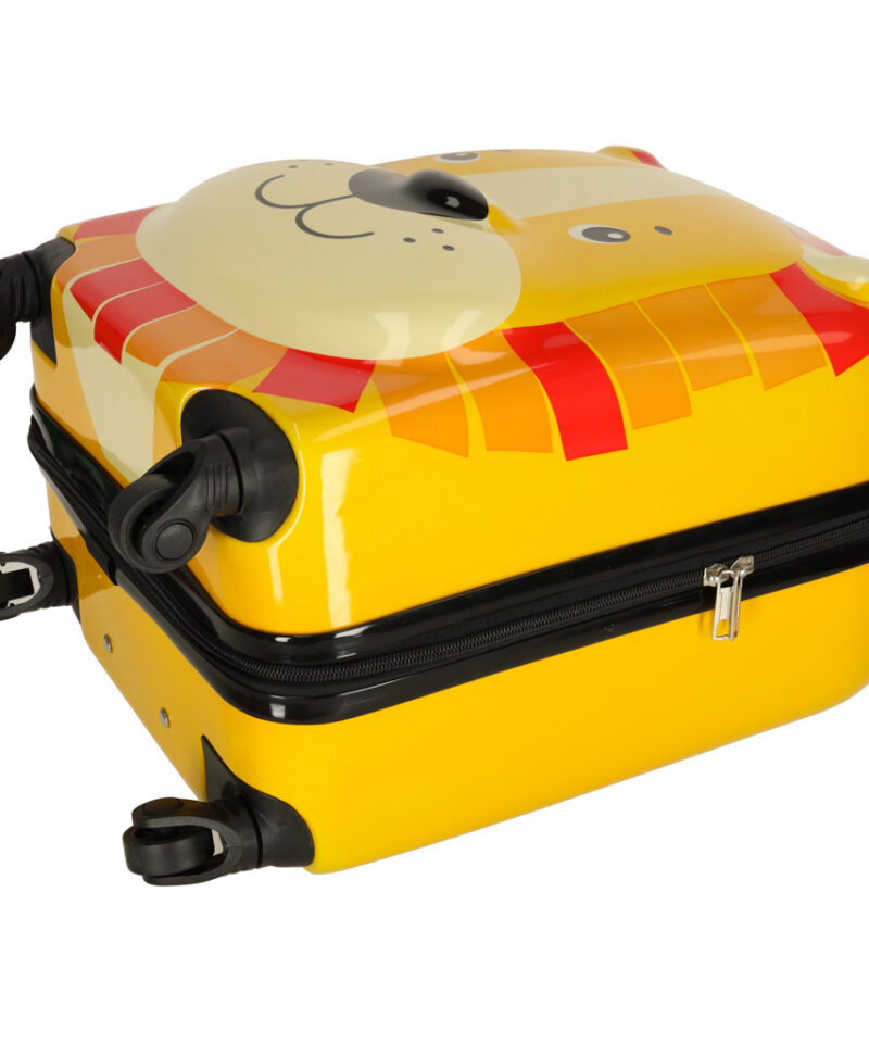 Laste kohver avatud kujul