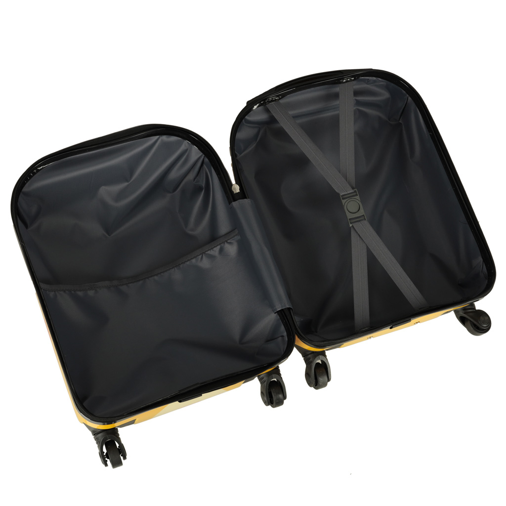 Laste kohver pakendatud