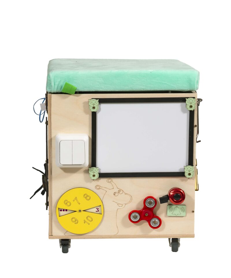 Puf koos interaktiivsete elementidega