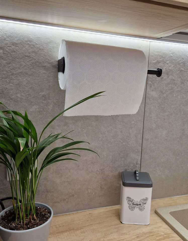 Köögipaberirulli hoidja vertikaalne paigaldus