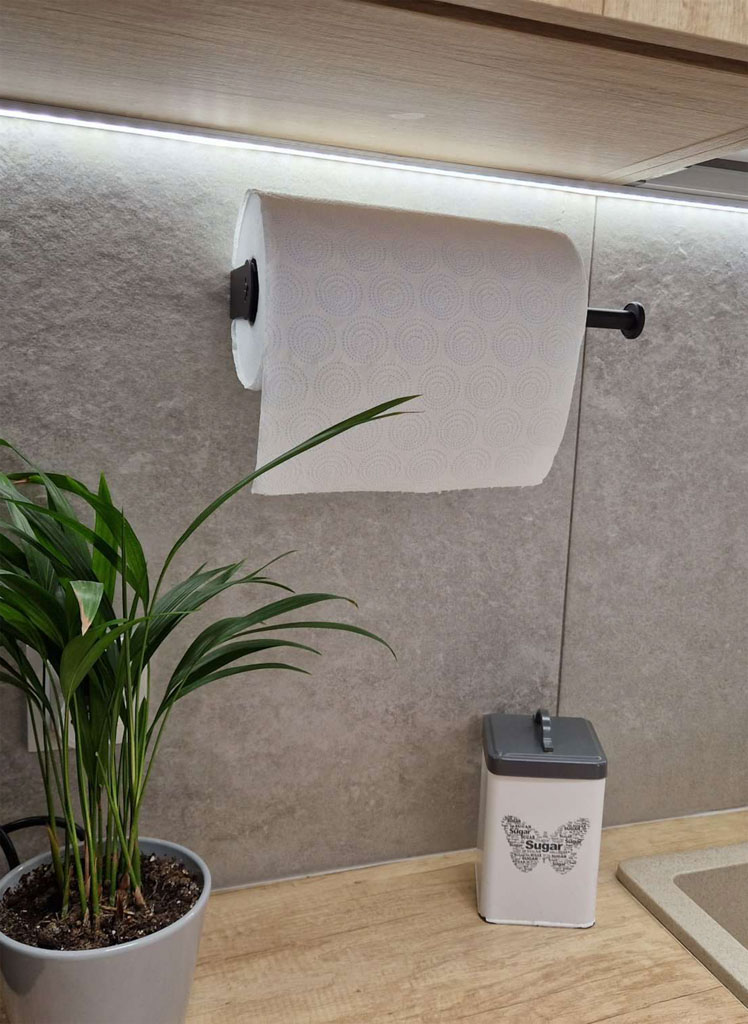 Köögipaberirulli hoidja vertikaalne paigaldus