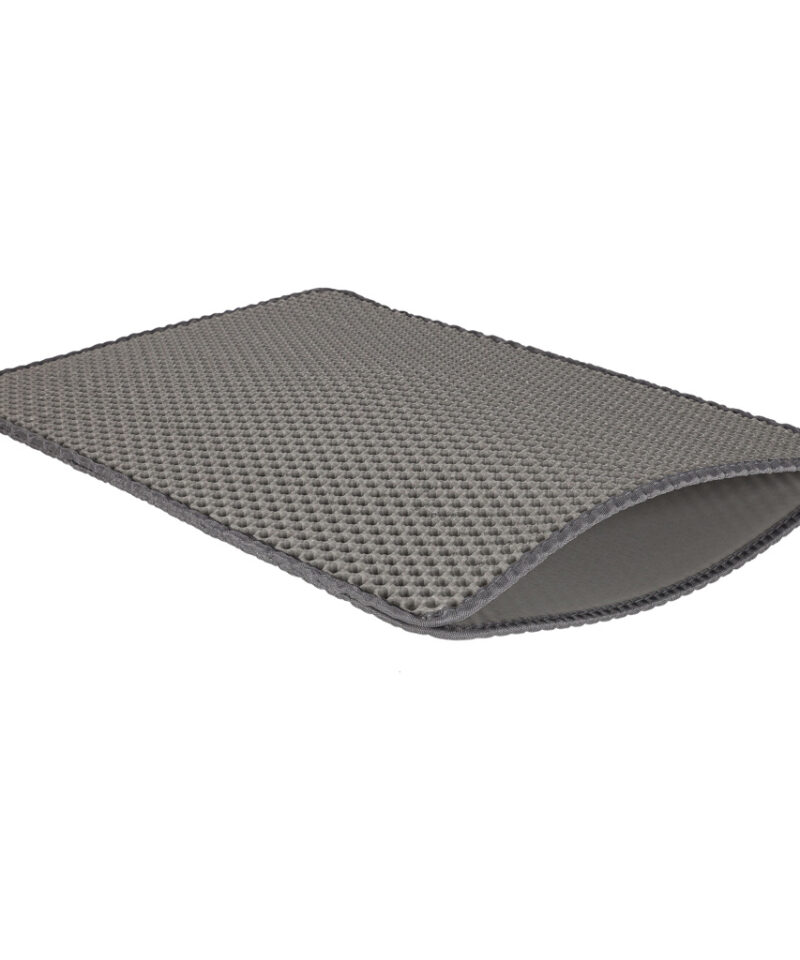 Kassi aluse matt lihtsustab koristamist