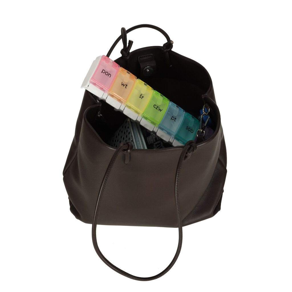 Nädalapäevadega märgistatud sahtlid