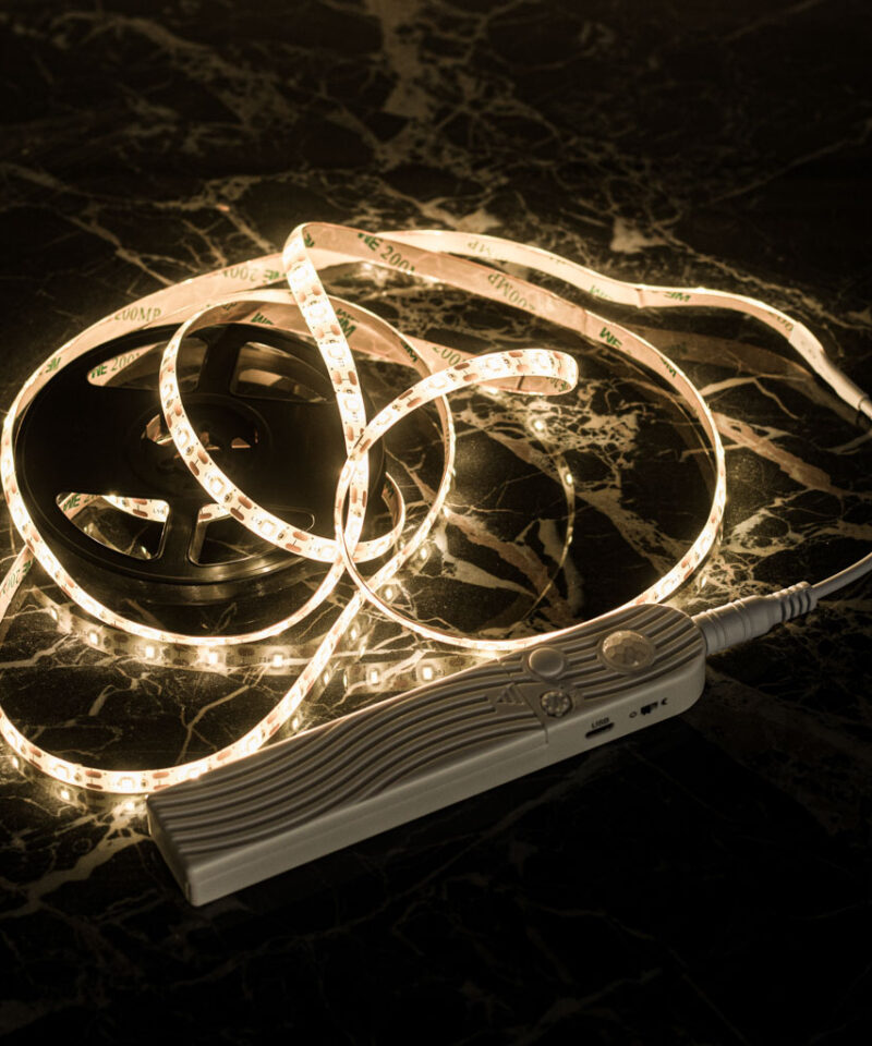 Hämarusanduriga LED-valgusti