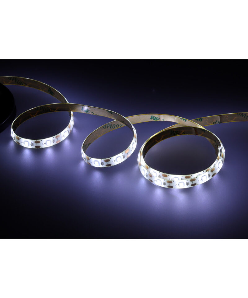 Liikumisanduriga LED-riba pimedatesse nurkadesse