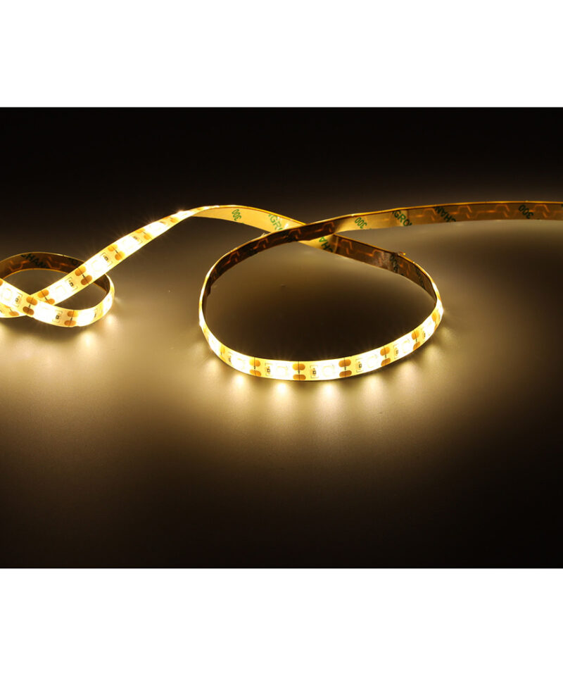 LED-riba paigaldatud kappi