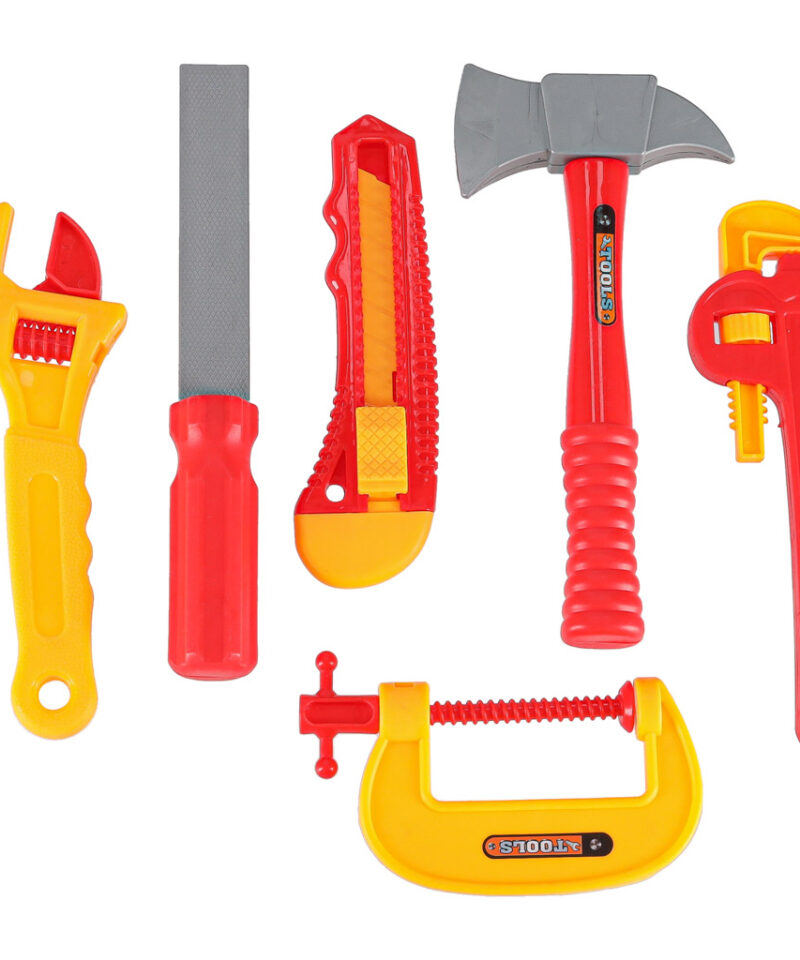 Arendab lapse käelisi oskusi