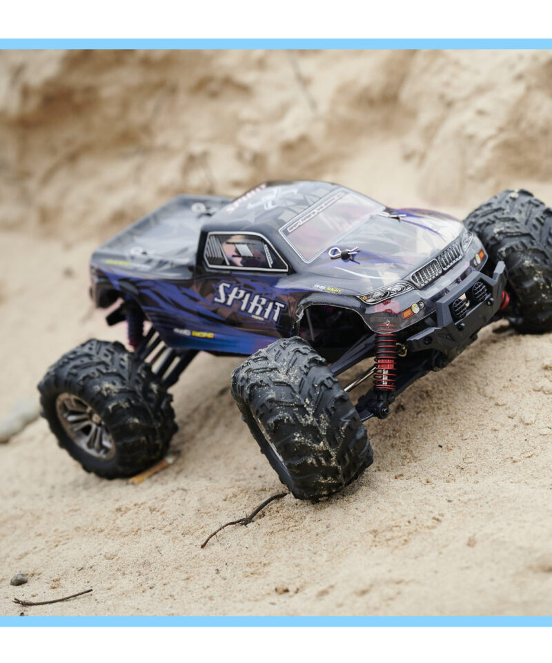 Sinine auto suurel kiirusel