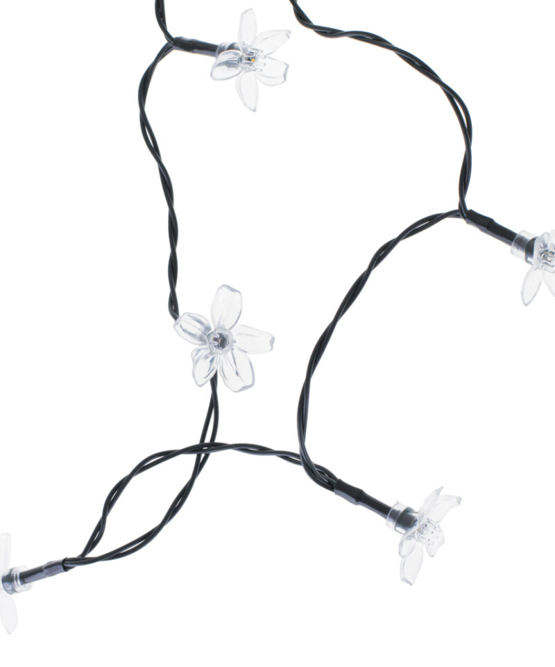 Aiasolarvalgusti LED-soojad toonid aias