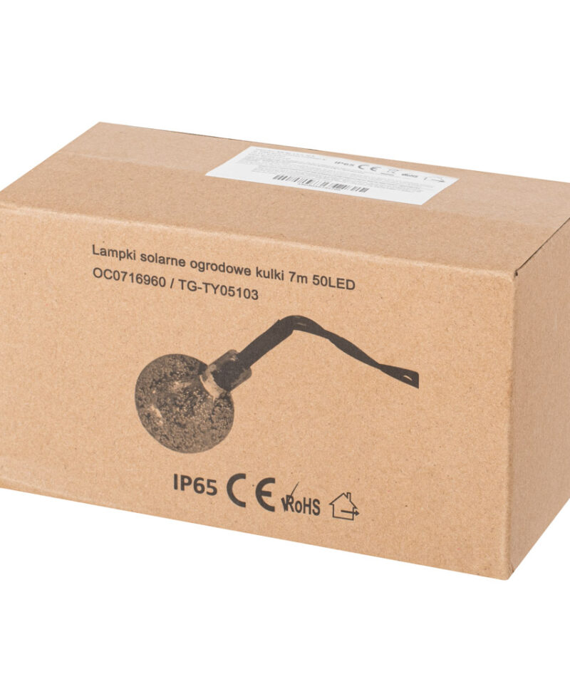 Külmvalge LED valgus aias