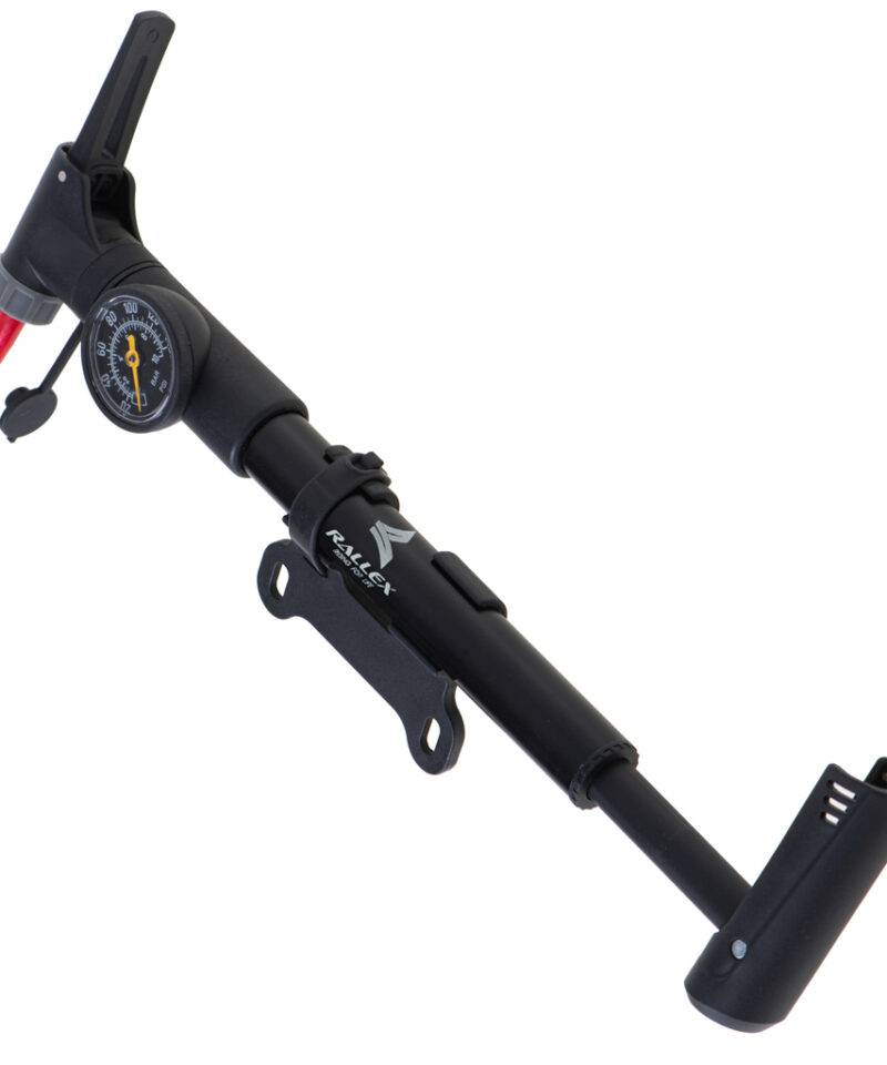 Praktiline pump ratta külge kinnitamiseks